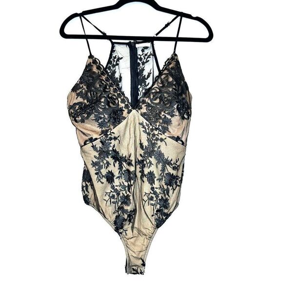 Luxxel Tops - Luxxel Embroidered Lace Floral Sheer V-Neck Halter Bodysuit Nude Liner Large
